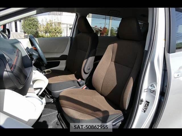 Toyota SIENTA 2016-01 285073-9