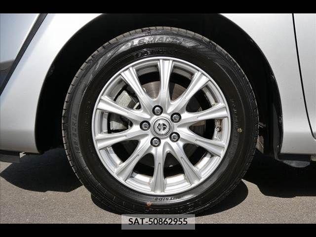 Toyota SIENTA 2016-01 285073-7