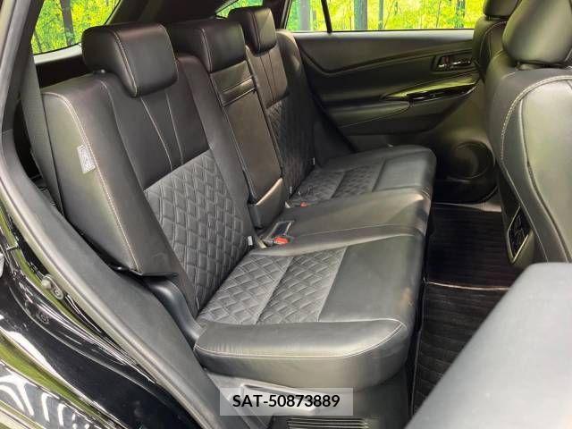 Toyota HARRIER 2018-01 374026-9