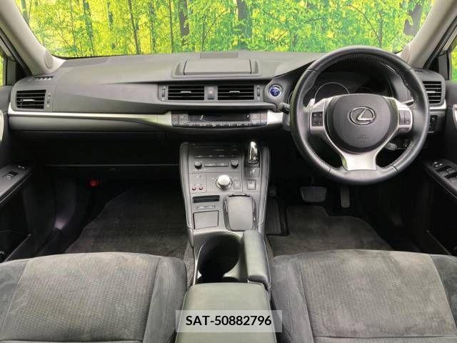 Lexus CT 2011-07 334258-1