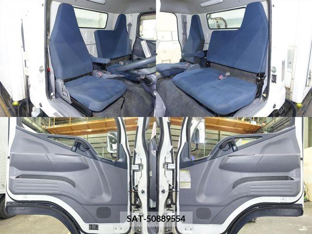 Mitsubishi CANTER 2016-03 225028-16