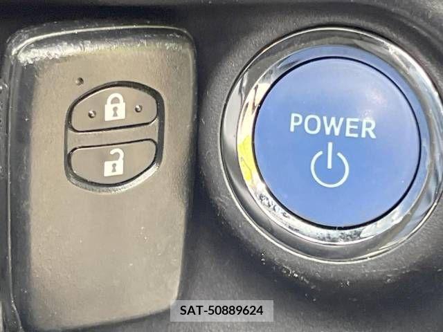 Toyota AQUA 2018-05 247991-7