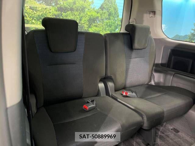 Toyota VOXY 2009-06 289151-9