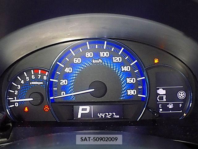 Mitsubishi DELICA D2 2014-06 268215-7