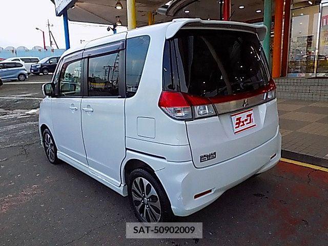 Mitsubishi DELICA D2 2014-06 268215-8