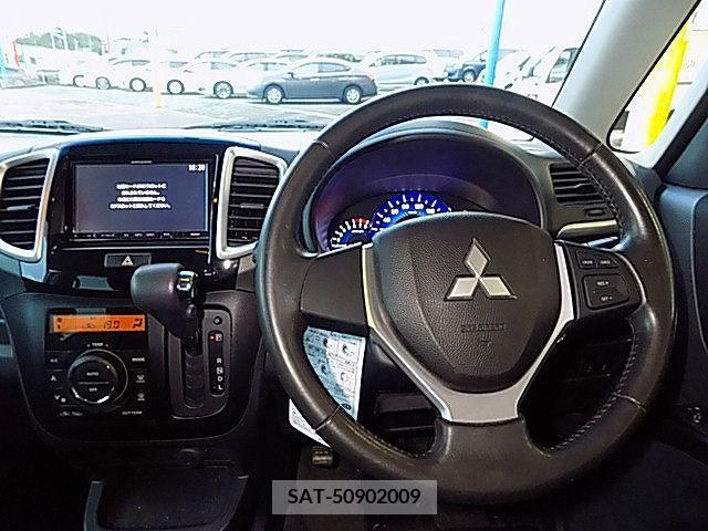 Mitsubishi DELICA D2 2014-06 268215-1