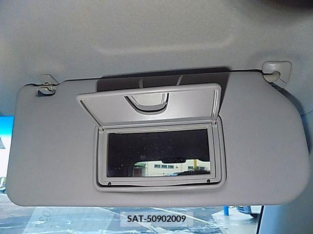 Mitsubishi DELICA D2 2014-06 268215-19