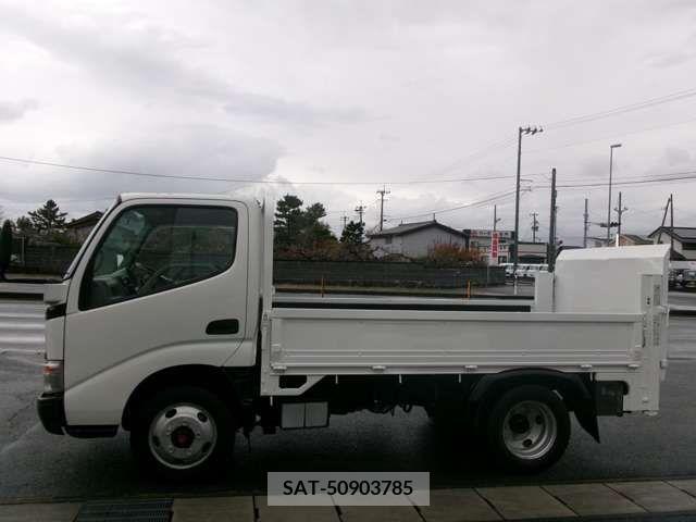 Hino DUTRO 2008-06 204518-7