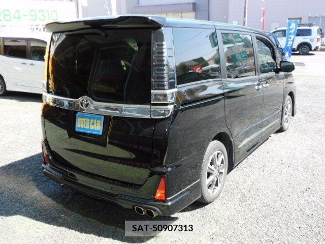 Toyota VOXY 2021-07 288995-2