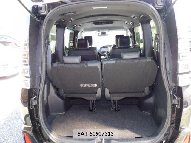 Toyota VOXY 2021-07 288995-3