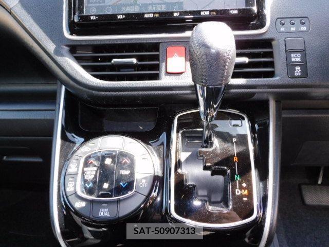 Toyota VOXY 2021-07 288995-12