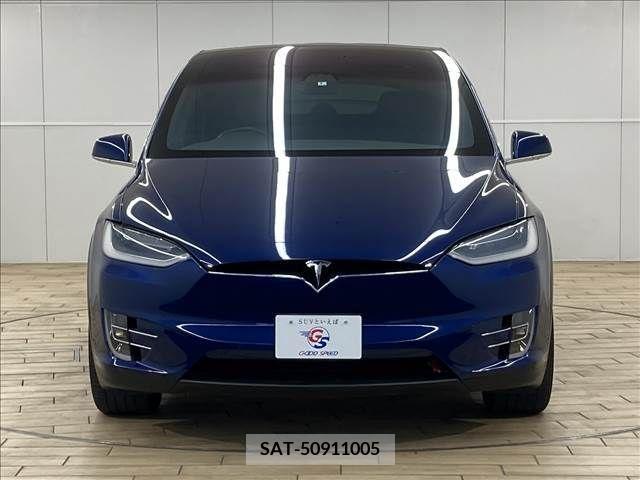 Tesla MODEL X 2017-11 223310-11