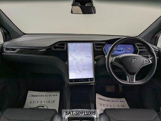 Tesla MODEL X 2017-11 223310-1