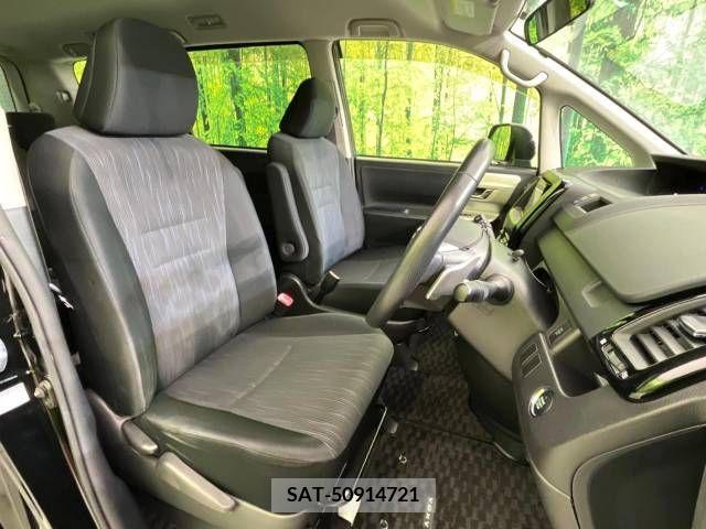 Toyota VOXY 2011-01 212722-8