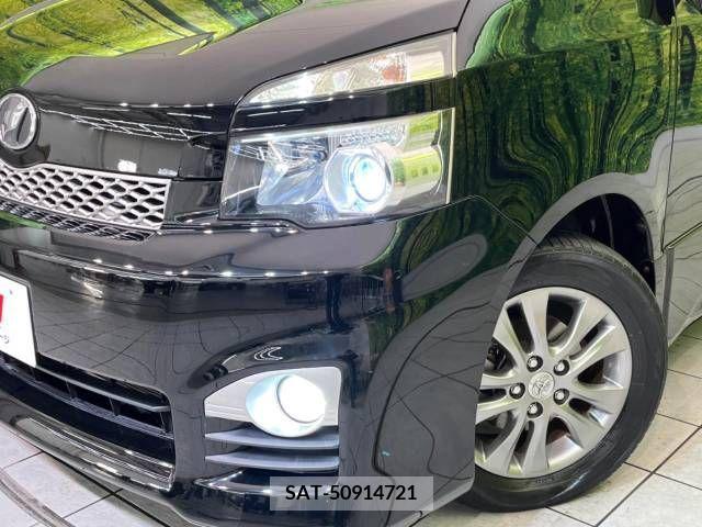Toyota VOXY 2011-01 212722-12