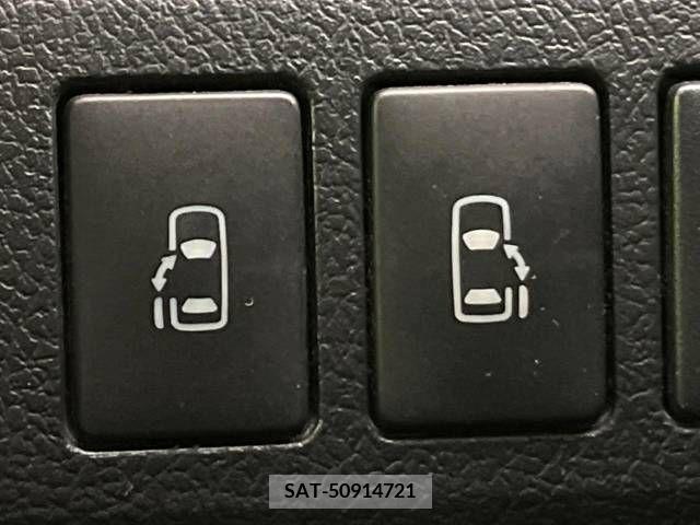 Toyota VOXY 2011-01 212722-4