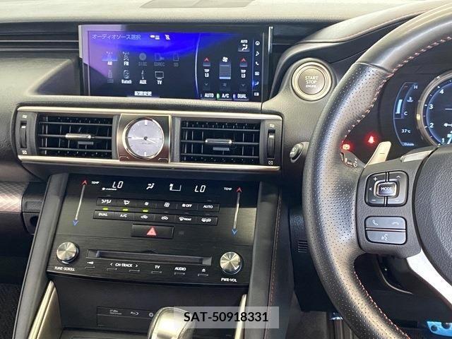 Lexus IS 2017-06 304446-19