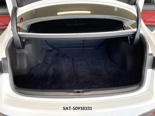 Lexus IS 2017-06 304446-9