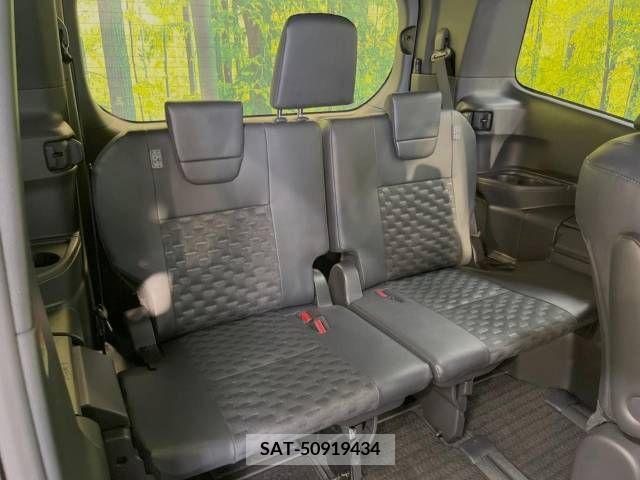 Toyota VOXY 2022-04 289053-10