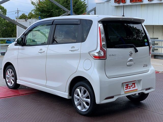 Nissan DAYZ 2017-03 8372-8