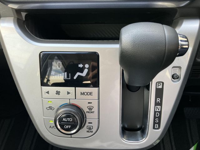 Daihatsu CAST 2018-06 7600-14