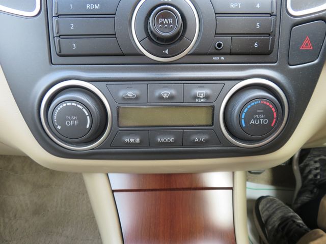 Nissan BLUEBIRD SYLPHY 2012-03 19718-9