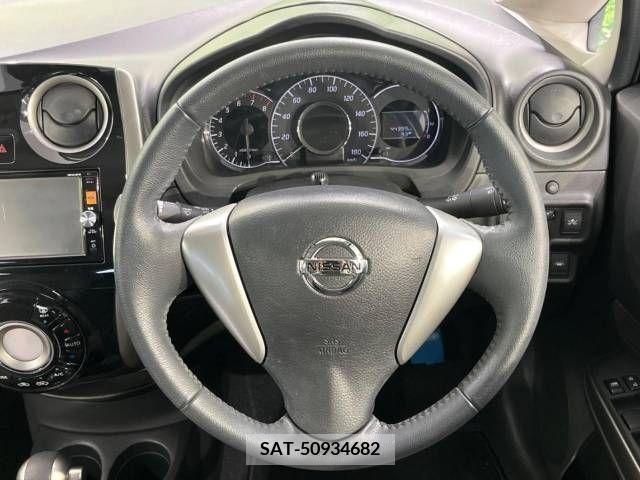 Nissan NOTE 2015-04 345304-11