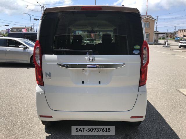Honda N BOX 2019-08 339643-7