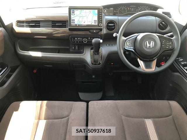 Honda N BOX 2019-08 339643-1