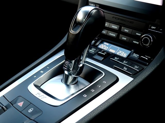 Porsche 911 2016-04 186928-21