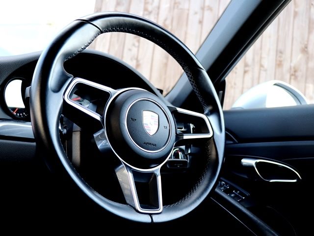 Porsche 911 2016-04 186928-15