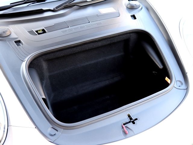 Porsche 911 2016-04 186928-29