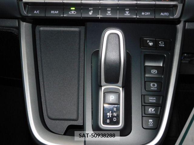 Toyota VOXY HYBRID 2022-10 322901-15