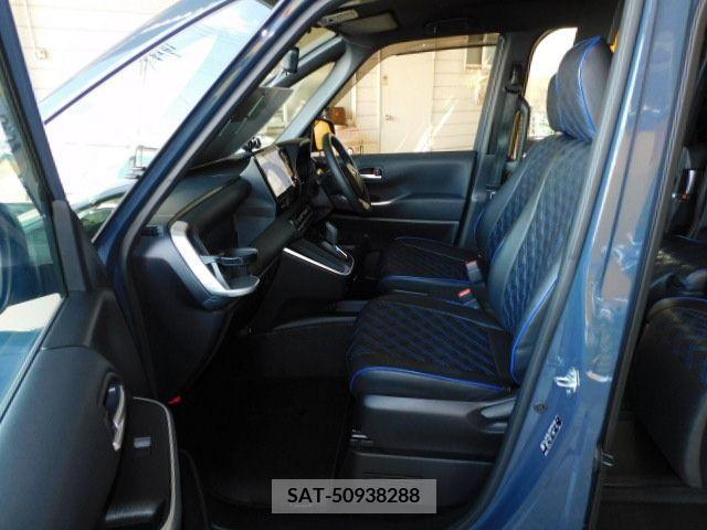 Toyota VOXY HYBRID 2022-10 322901-4