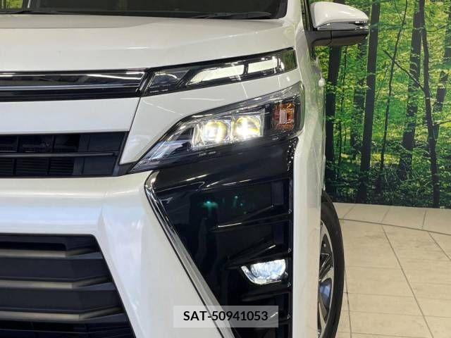 Toyota VOXY 2018-05 370334-13