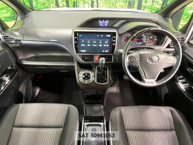 Toyota VOXY 2018-05 370334-4