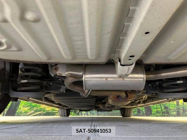 Toyota VOXY 2018-05 370334-19