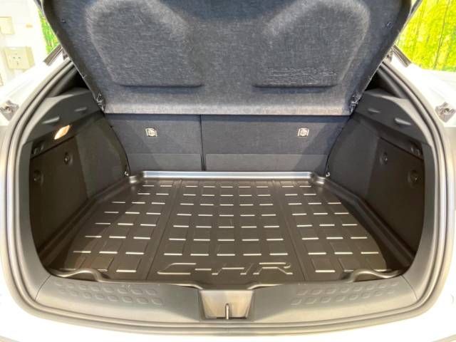 Toyota C-HR 2018-10 193420-10