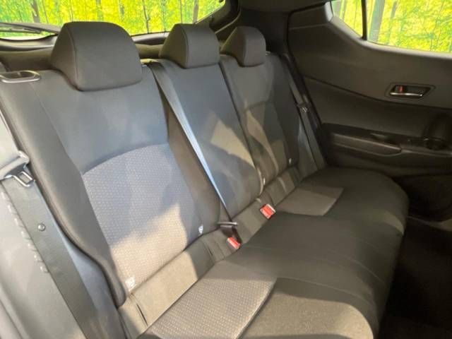 Toyota C-HR 2018-10 193420-9
