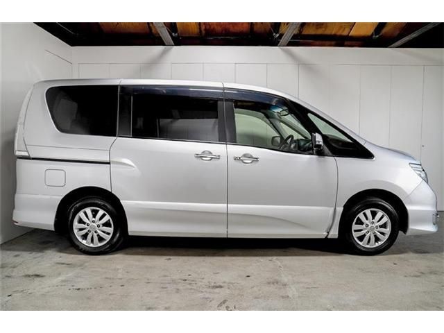 Nissan SERENA 2014-03 3196-3