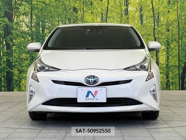 Toyota PRIUS 2017-09 228321-15