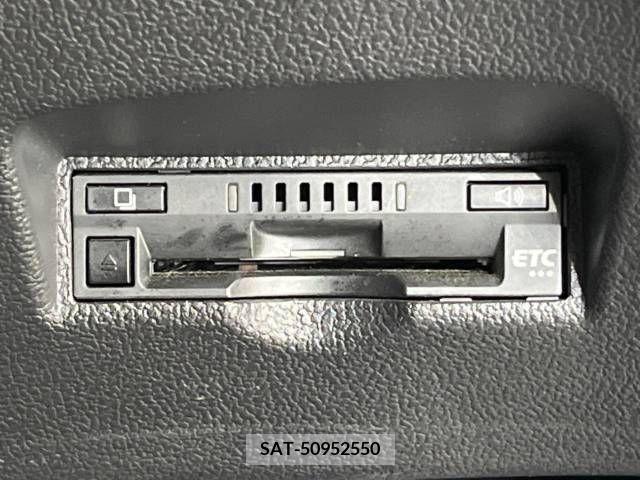 Toyota PRIUS 2017-09 228321-7