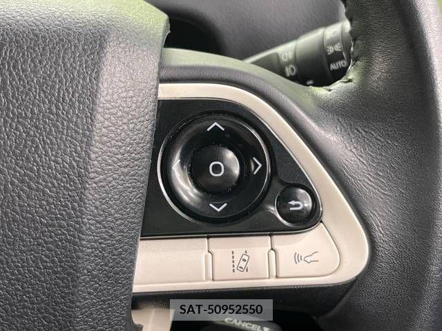 Toyota PRIUS 2017-09 228321-5