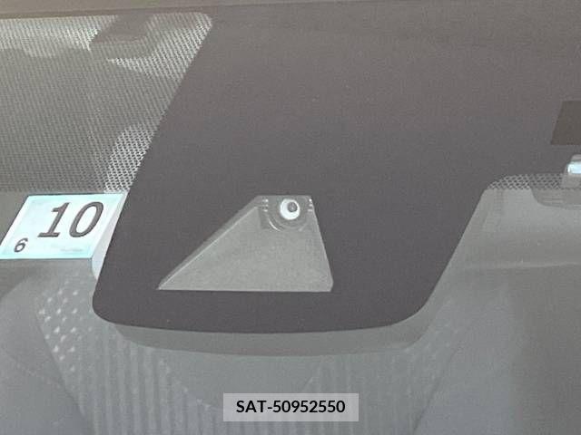 Toyota PRIUS 2017-09 228321-2