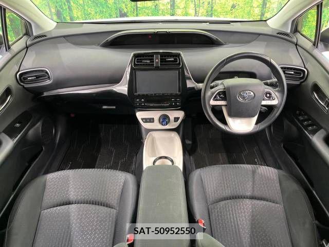 Toyota PRIUS 2017-09 228321-1