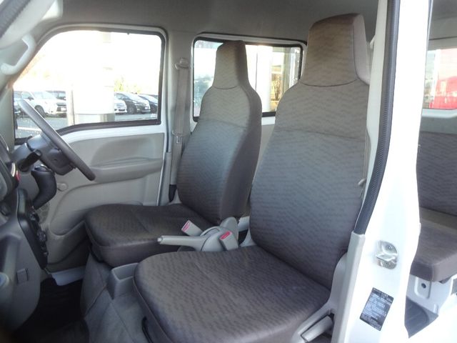 Nissan CLIPPER 2017-10 28258-15