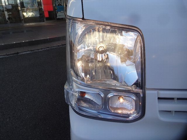 Nissan CLIPPER 2017-10 28258-28