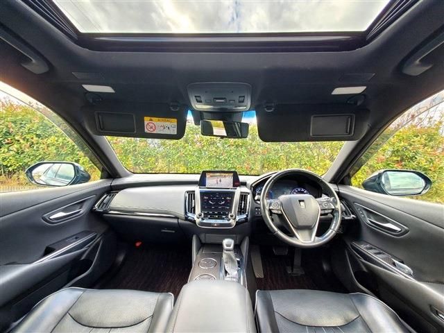 Toyota CROWN SEDAN 2019-03 14062-1