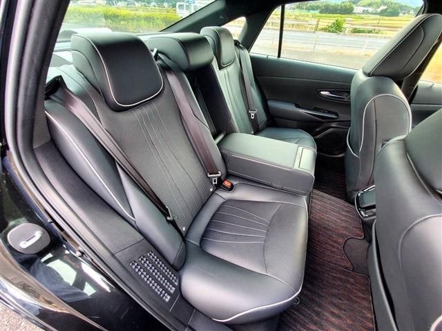 Toyota CROWN SEDAN 2019-03 14062-10