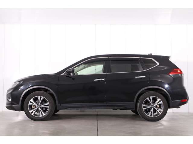 Nissan X-TRAIL 2017-12 20054-2